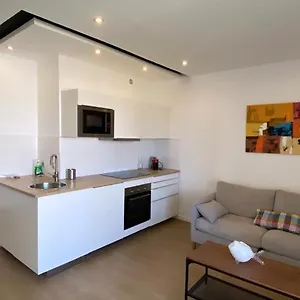 https://t2-vue-mer-marseille-proche-plage.fr-provencehotel.com